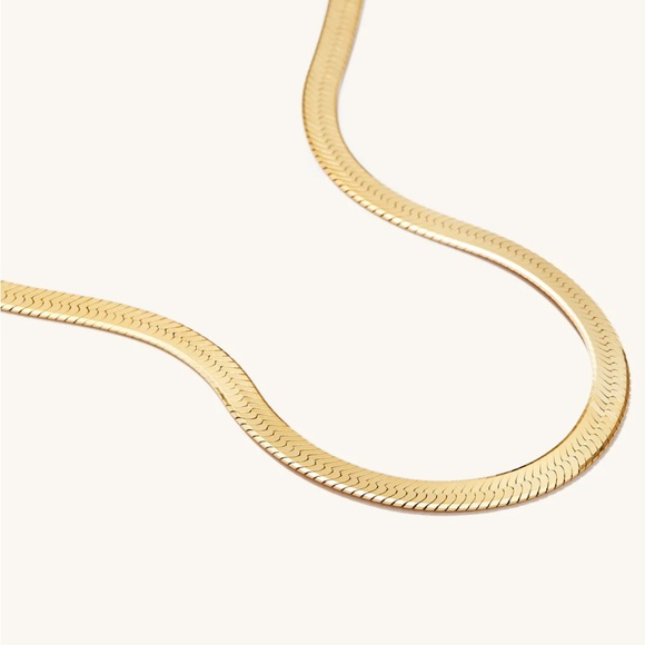 Mejuri Bold Hereingbone Chain Necklace Gold Vermeil NWT - Picture 3 of 6